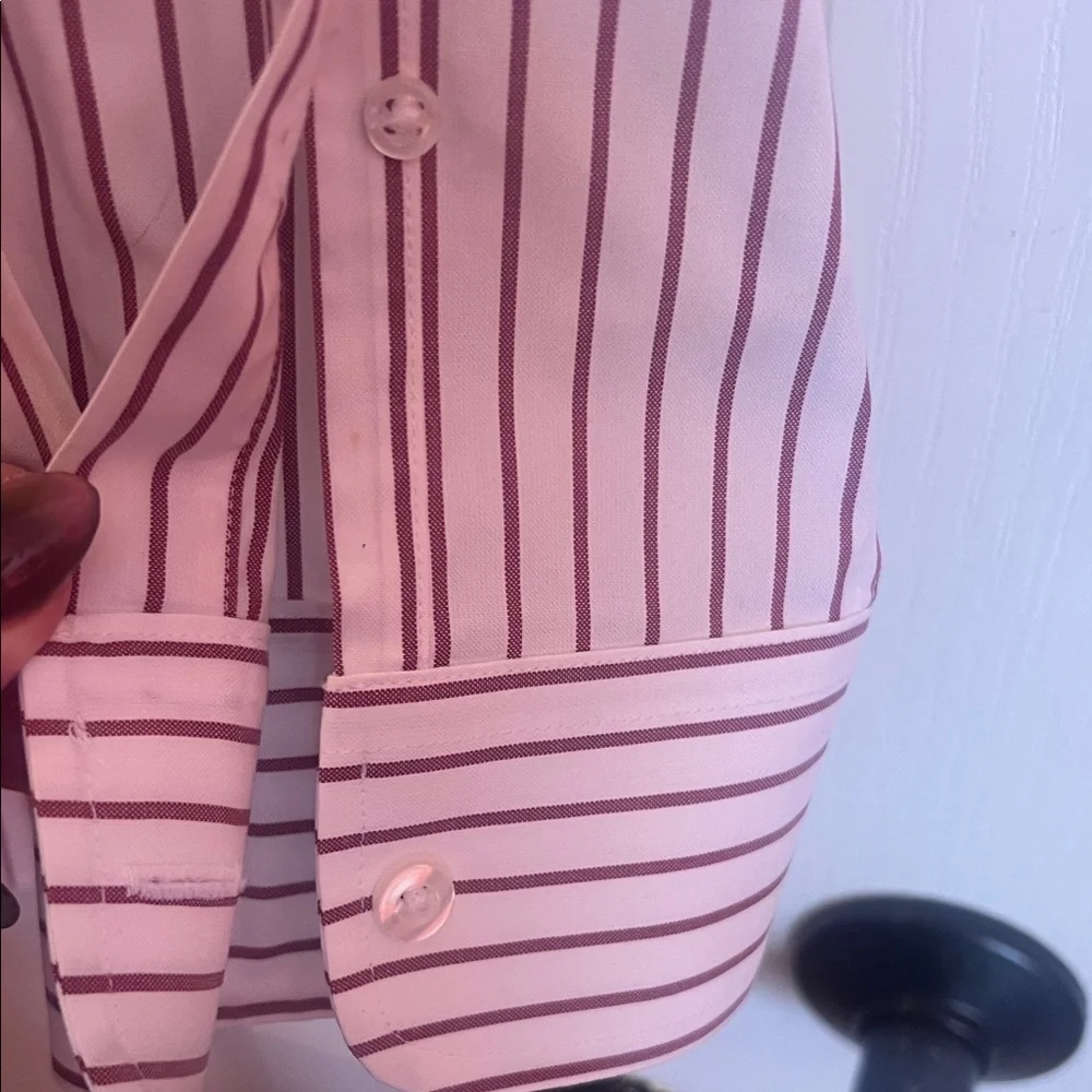 Roundtree & Yorke White Dress Shirt with Burgundy Stripes 16 1/2 33